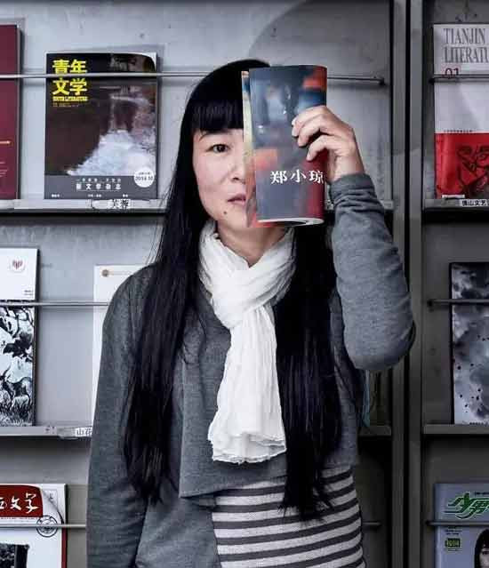 无论是《我的诗篇》还是当下诸种“底层文学”,各形各色的非虚构作品,或许我们更应该追问的是,其背后汇聚的各种矛盾的力量及其生产、制作、传播和观看,究竟是为了让“我们”真正“看见”“ 底层”的存在还有他们艰难的“发声”,还是为了使“我们”看过这一切之后,可以心安理得的“视而不见”……对这一追问的回答,也许包含了这个时代真正的秘密。