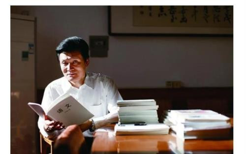 我们这个苦难的国家、我们这个中华民族，流了多少血和泪才换来今天的发展，才终于无限接近我们为之奋斗的伟大复兴。