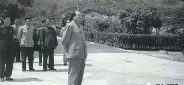 拂 晓|毛主席是怎样与众不同总结井冈山精神的?