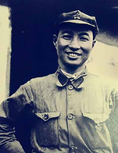 1961年，粟裕来亲自吊唁陈赓，追悼会上联系中央：我只有一个请求