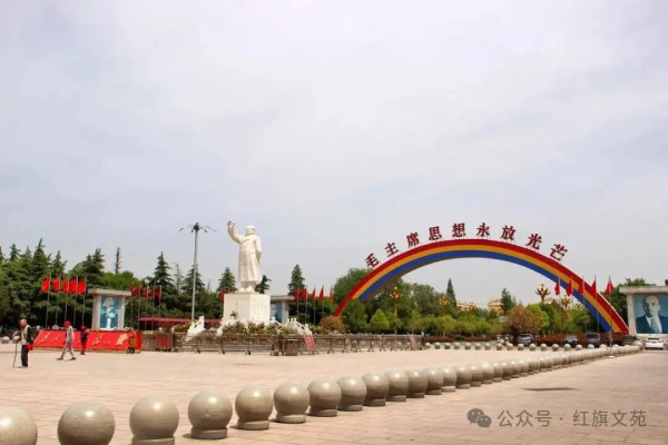 一个民族不可以没有旗帜,毛泽东就是中华民族的旗帜!