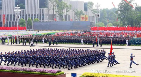 实践证明，只有祖国完整的独立、主权得以确保，国家民族利益得到维护，越南人民才能享有自由、幸福，为建设和发展一个富裕美丽、文明、现代化、与五大洲强国并驾齐驱的越南创造便利的条件和环境。