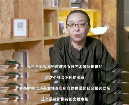 我其实算是较早在中国展开对PC系统秩序进行批判的人,但是近年来我反而是会补充几个点。第一个点是我们现在看到的西方这种流于形式和伪善的PC,其实是旷日持久的被压迫群体反抗的结果。这个东西本身没有太大意义,但它是一个有意义的过程的结果。