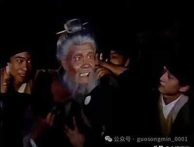现实当中，牛马的觉醒水平，早就超越了刘奔、马杰。他们宁愿躺平，也不愿做焦大，因为他们知道，焦大获得的奖赏，不过是一嘴马粪而已。