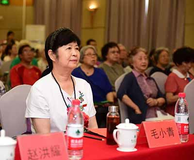 毛小青和著名表演艺术家舒耀瑄应邀参加北下关街道举行的