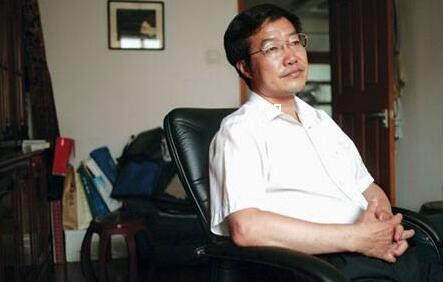 从身为中央党校教授的王长江的这些做法，看出其完全丧失了共产党员的信仰，是典型的吃共产党饭砸共产党锅的砸锅党，呼吁有关部门迅速将其清除出党。