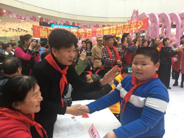长春人民纪念毛主席“向雷锋同志学习” 题词55周年文艺汇演纪实