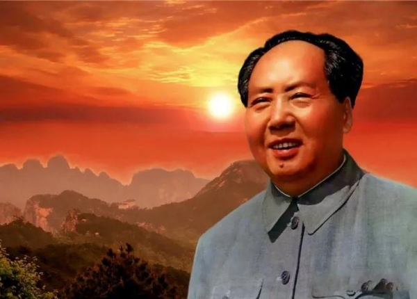 纵观中国三千多年的历史，特别是近代中国历史的发展表明，毛泽东不愧为中国共产党内无人企及的最杰出领导人，不愧为中国人民的伟大领袖，不愧为有史以来中华民族最伟大的觉醒者。