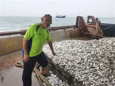 美国要帮中国治理“非法捕捞”,它配吗?