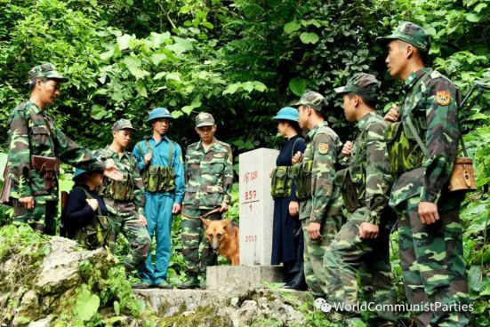 实践证明，只有祖国完整的独立、主权得以确保，国家民族利益得到维护，越南人民才能享有自由、幸福，为建设和发展一个富裕美丽、文明、现代化、与五大洲强国并驾齐驱的越南创造便利的条件和环境。