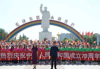 《我和我的祖国》再次唱响红色南街村