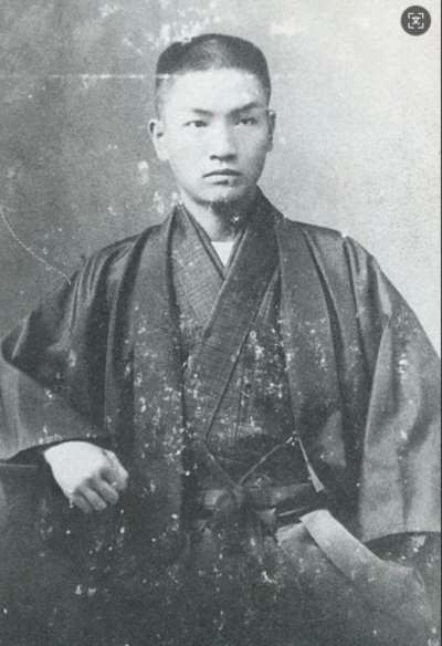 从各种伤痕文学为“地主”正名开始，一步步“演进”，直到孔子遇到马克思，再到影视剧中国民党成为主流叙事宠儿，戴季陶主义正在越来越清晰地还魂。