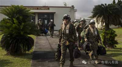 照片只是序章，后面要来的，才是日本右翼最怕的那一幕：独自面对历史，身边再无靠山。