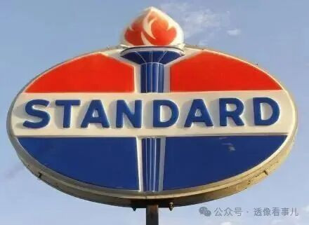 委内瑞拉的真正的革命力量,必须坚持无产阶级的领导地位,发动最广大的工人阶级和农民阶级,让人民群众成为反帝斗争的主力军。只有这样,才能形成强大的革命力量,抵御帝国主义的侵略和买办势力的破坏,否则一切暂时的国有化,也就都只能是资产阶级政府内部反复的斗争,而变得与人民群众的解放毫无关系。