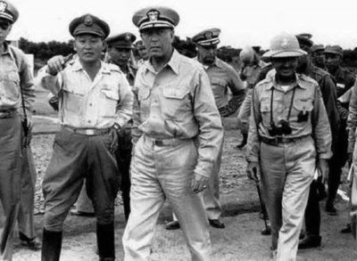 今天,蔡英文辞去民进党党主席,只是轻轻地一小步。关于台湾问题,只有八个字:丢掉幻想,准备斗争。