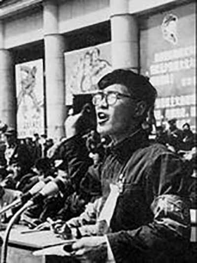 建立省级革命委员会，不仅是全面夺权阶段的主要任务，也是文革发展的重要节点，标志着文革由全面夺权阶段进入了斗、批、改阶段，即文革在这两个阶段发展的转折点。