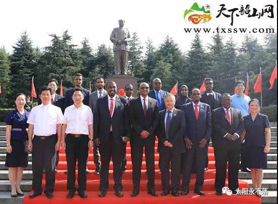 建党节，非洲多国总统特意来韶山探望毛主席，至今牢记毛主席恩情！