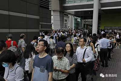 废青又瘫港铁 返工市民闹爆