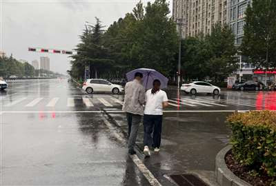 “有值得信任、可以求助的大人吗?”“没有。”五位接受采访的学员们都这么回答。