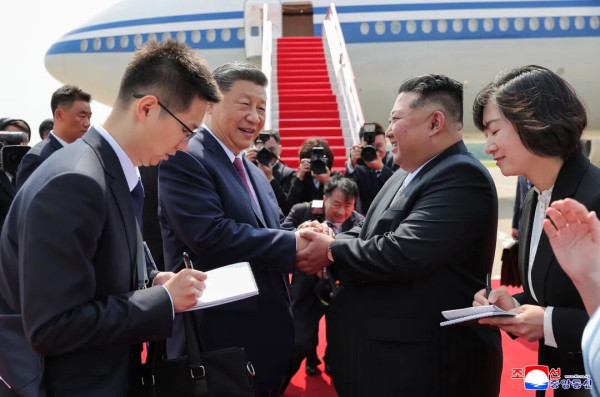 朝中社关于习近平总书记访朝图片新闻(集锦)