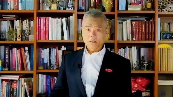 司马南为什么有那么多粉丝？嘴欠，而且是个打不死的小强