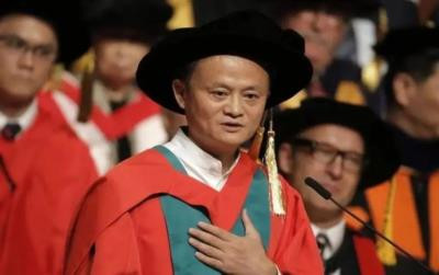 毕竟阿里巴巴的原始资金是日本人孙正义投的,马云又在日本有别墅居住,与日本渊缘很深。我想这也很可能是他与日本东京大学合作的重要因素。