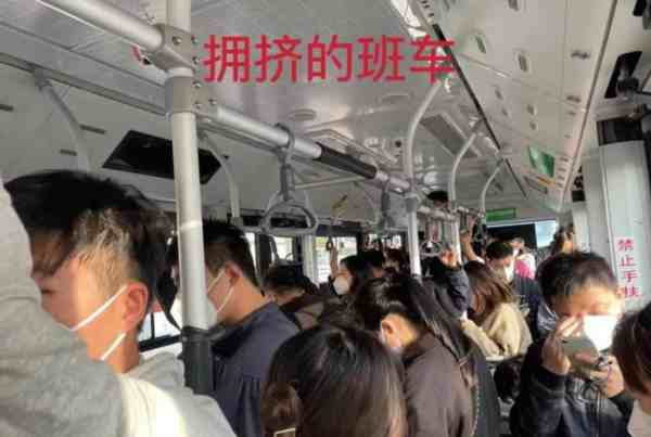 郑州港区富士康员工自述:阳性接着上班,不上班不能吃饭,有密接打地铺睡觉······