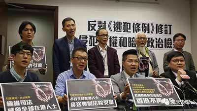 如果把这些事联系起来看，不难看出美国的险恶用心——以所谓的“香港人权与民主”为支点撬动中美关系，近期可把香港问题作为中美经贸谈判的筹码，中期可作为遏制香港融入粤港澳大湾区建设发展的大棒，远期可作为中美经济“脱钩”的抓手。