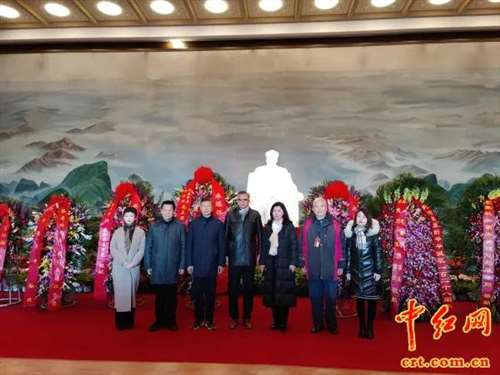 今天的毛主席纪念堂:老人家亲属、身边工作人员前往瞻仰、缅怀