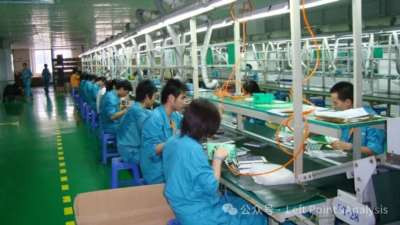 在人工智能和数字生产资料日益发展的当下,各种异化也呈现出更隐蔽的新形式,雇佣劳动者亟需从各种物化和异化中觉醒主体性和阶级意识,才可能破除数字时代的镣铐与枷锁。