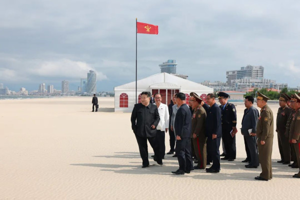 2026.6.26 朝鲜“为了实现人民的理想”图片展