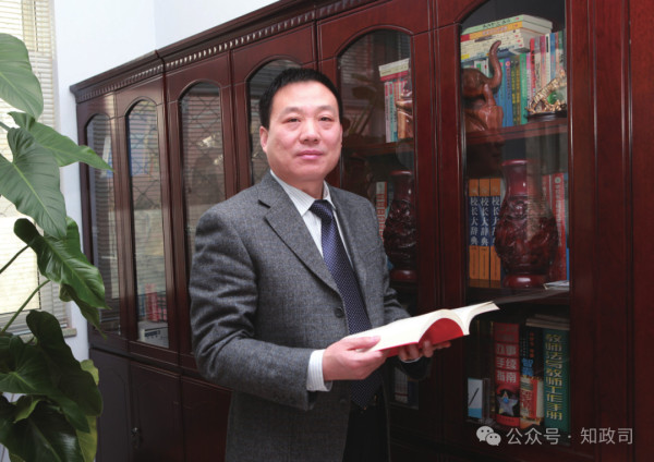 河北安平县的这场风波，可怕的不在于价值8亿元卖2元，而是一套成熟、闭环、隐蔽、可复制的县域收割体系，长期存在，长期生效。