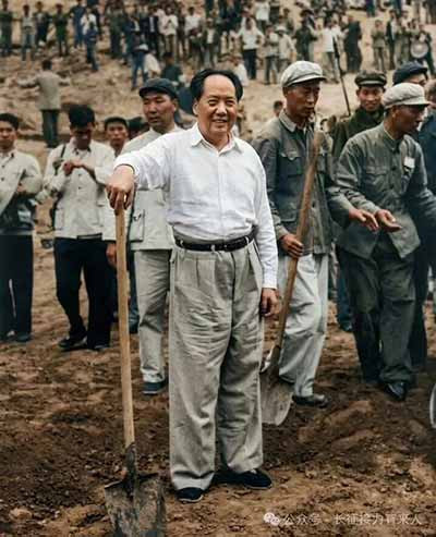 毛主席在社会主义改造中的探索与思考，是马克思主义发展史上一个极其重要的篇章。它证明了：马克思主义不是教条，而是行动的指南;科学社会主义的原则必须在具体的民族历史条件下实现;没有一成不变的社会主义模式，只有与各国实际相结合的社会主义道路。