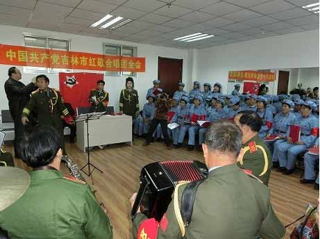 吉林市红歌合唱团召开首次党员全会