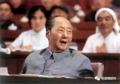 公者千古,私者一时。历史会证明也一直在证明——毛主席是目光长远、清白、正确、伟大的世界无产阶级和一切反压迫人们的伟大导师!