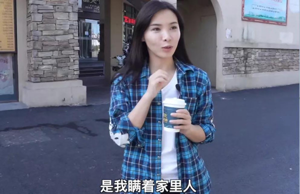 “这些同志的立足点还是在小资产阶级知识分子方面,或者换句文雅的话说,他们的灵魂深处还是一个小资产阶级知识分子的王国。”