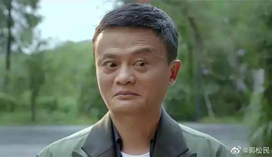 按照中国以外有些人的标准，像老胡这样可能还不够。只有彻底表示对于西方资本主义价值和“标准”的认同，才是“合格的”，才是“改革”的方向。在外面一些人看来，中国的“改开”，只能有这个方向——不往那个方向走，只要稍显暧昧犹疑，就会被他们怀疑为“左倾”，怀疑为“不改革”，怀疑为“倒退”。