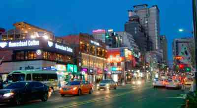 韩国梨泰院踩踏悲剧,根源在30年前的一家美国超市?