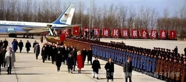 反对帝国主义，就必须反对孕育它的母体——资本主义。我们要支持各国人民维护主权、反抗侵略的正义斗争，更要深刻认识到，只有最终推翻人剥削人的资本主义制度，建立一个没有垄断、没有压迫的新世界，才能从根本上铲除帝国主义滋生的土壤，实现持久的和平与人类的解放。