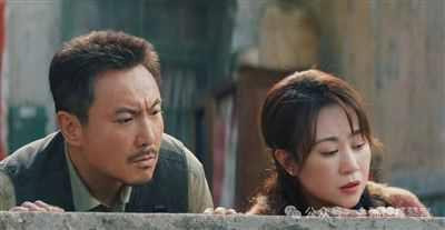 如果一定要说《抓娃娃》这部电影有什么价值的话,那也只能是通过虚构的剧情再一次诉说了一个可怖的道理:有钱人真的是什么都想占,连艰苦朴素也不愿放过。