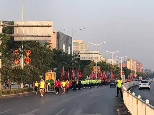 滑县人民隆重纪念毛主席逝世43周年和庆祝中华人民共和国成立70周年活动