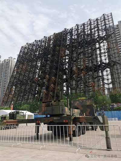 “特朗普级”:想一出是一出的军盲幻想
