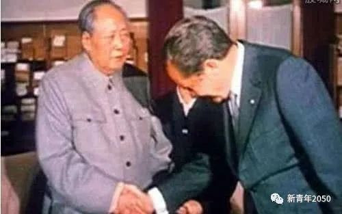 今天,蔡英文辞去民进党党主席,只是轻轻地一小步。关于台湾问题,只有八个字:丢掉幻想,准备斗争。