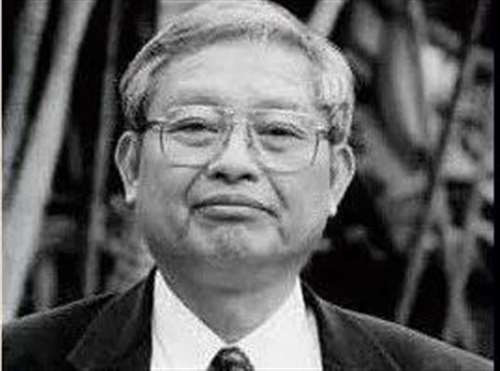 而在日据时期,殖民统治者对于汉族、高山族台湾人的各种动向非常警惕,一边说着好听的话以蛊惑,让听话者乖乖加入日本的战争机器充任炮灰,另一边则坚决压制任何有可能增强汉族、高山族台湾人团结和自我意识的文化、生活方式。
