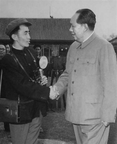 红墙摄影师眼中的毛泽东:幽默风趣,平易近人