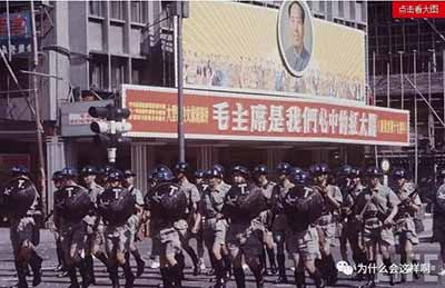 在未回归时,香港群众心向中国,勇于与外国殖民者做斗争,今天香港回归已经20多年了,境外势力却敢在中国的国土上煽动闹事,而”应者云集“,好好的想一想吧,今天的中国到底差哪了?!