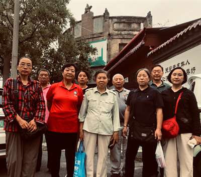 武汉人民纪念抗战胜利80周年,重走抗战路胜利结束!(图片新闻)