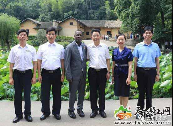 建党节，非洲多国总统特意来韶山探望毛主席，至今牢记毛主席恩情！