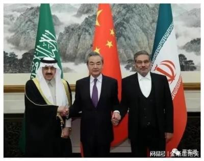 我们坚持反对美国霸权,去美元化,不被美国的愚蠢的花招搞乱头脑,美国霸权必然完蛋