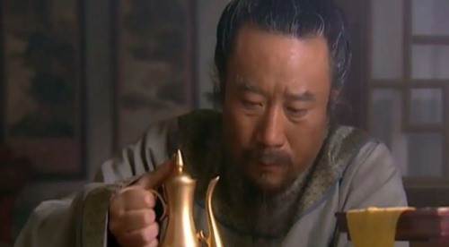 其实我不反对“润”,某些人觉得家乡第三世界又穷又辛苦,外边的世界空气都是甜的,尽可以润,有些人有权有势,但在故乡不自由,不能当人上人,尽可以润;有些人有钱有资产,但在故乡没法作威作福,尽可以润.......这些都没问题,无论是出去为美国效力,还是被美国割韭菜吸血,都是你自己的选择,但你们这些王八蛋,天天忽悠底层劳动人民去做“非法移民”打黑工,那就是无耻下流丧心病狂罪该万死了。